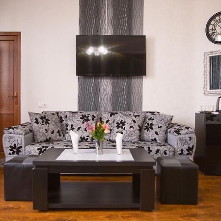 Family Hotel Kolorit Old Tbilisi Ngoại thất bức ảnh