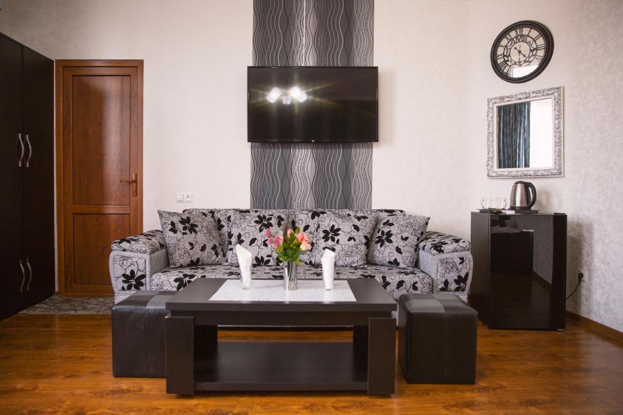 Family Hotel Kolorit Old Tbilisi Ngoại thất bức ảnh